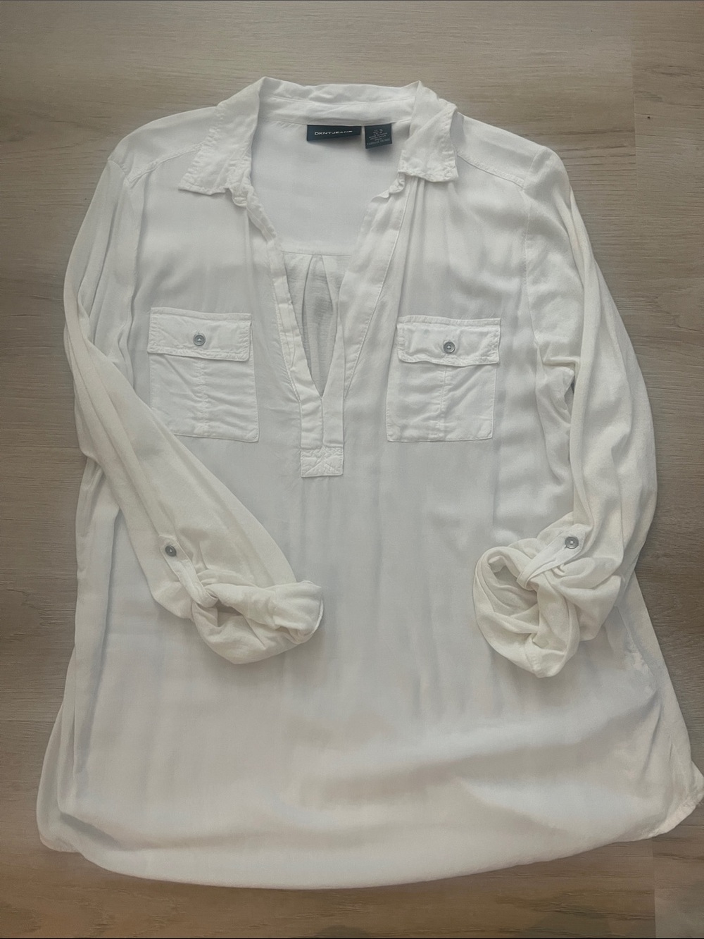 DKNY White Split-Popover Utility Tunic
Cotton and jersey fabric.